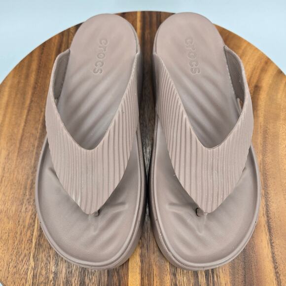 Crocs Sandals Womens 9 Taupe Groove Thong Slip On Platform Comfort Flip Flops - Picture 5 of 8